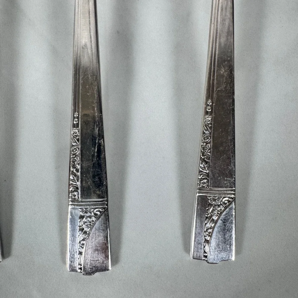 Set of 4 Oneida Nobility Plate Silver‎ Plated Round Soup Spoons Caprice Lot 1